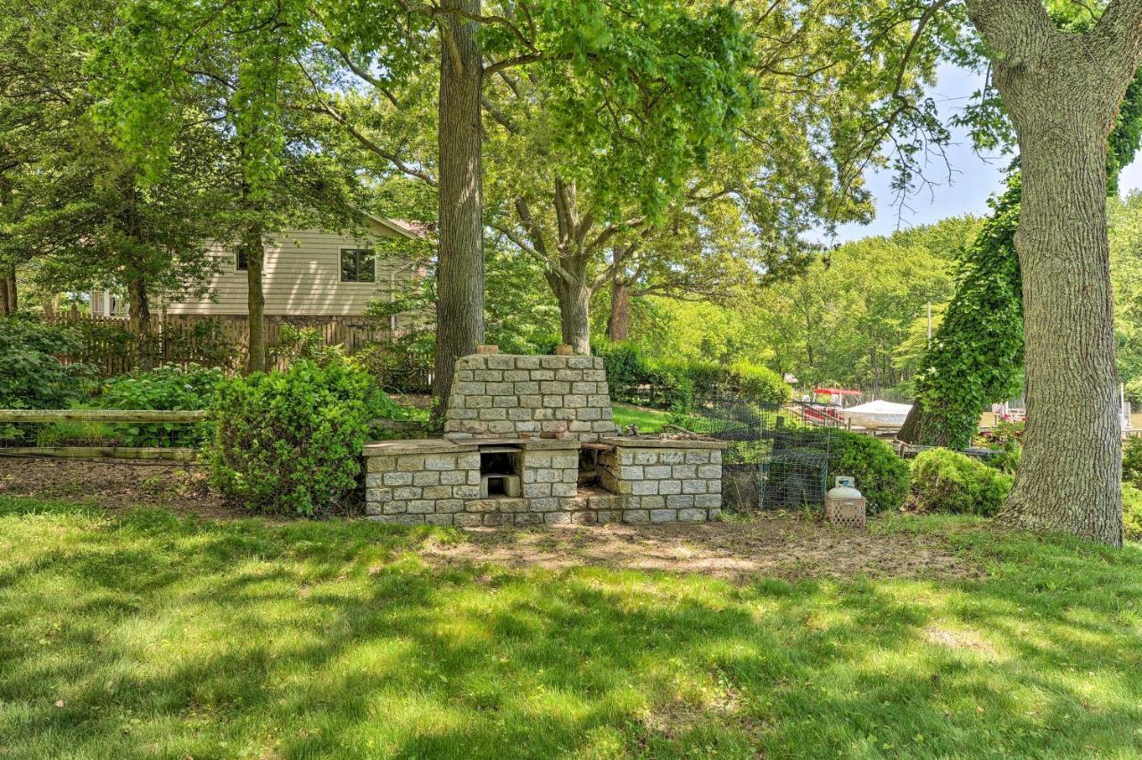 Waterfront Annapolis Home Fire Pit And Fishing Pier Exterior foto